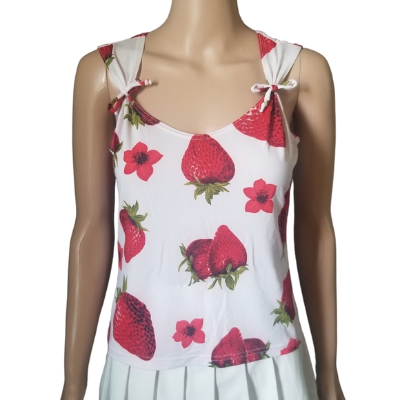 Vintage Garage Strawberry Print Sleeveless Top - Picture 2 of 9